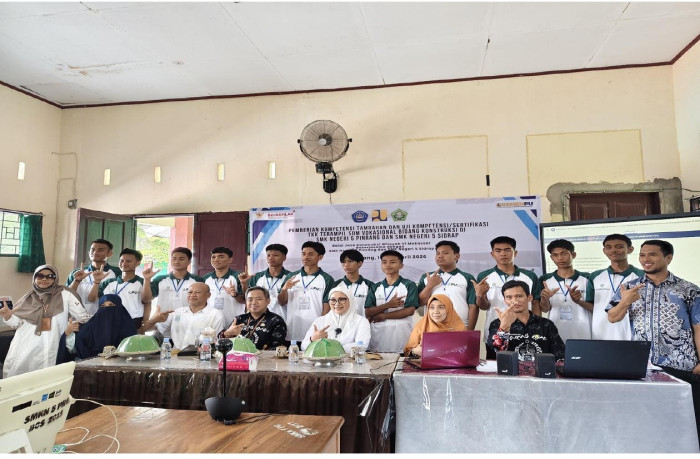 PEMBERIAN KOMPETENSI TAMBAHAN DAN UJI KOMPETENSI / SERTIFIKASI TKK TERAMPIL SDM VOKASIONAL BIDANG KONSTRUKSI DI SMK NEGERI 5 PINRANG dan SMK NEGERI 5 SIDRAP